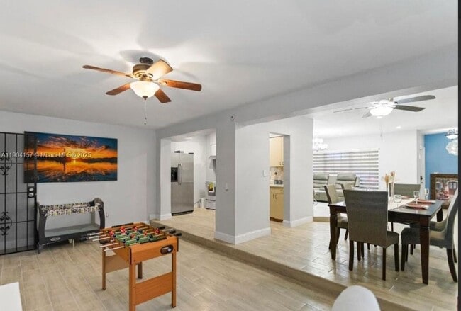 Foto del edificio - 18830 NW 7th Ave