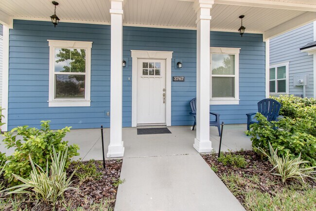 Building Photo - 3767 Plantation Oaks Blvd