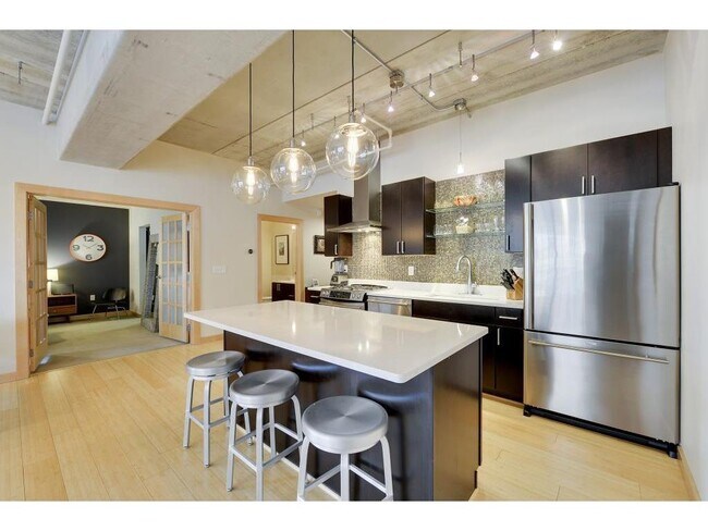 Foto del edificio - 521 2nd St SE