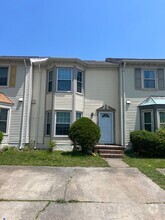 Building Photo - 242 Weller Blvd