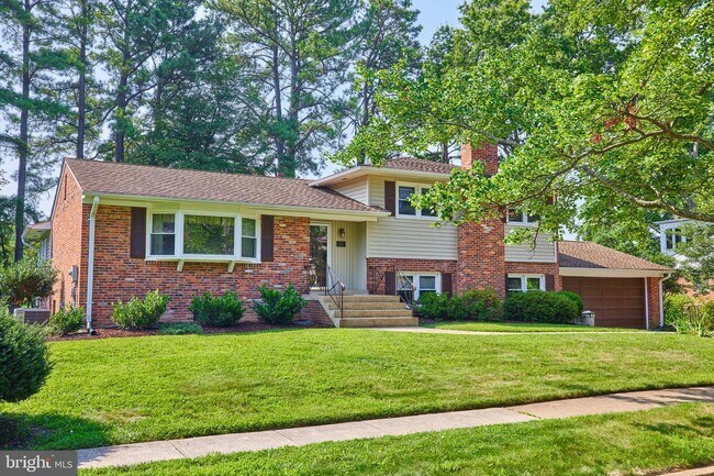 Foto del edificio - 1011 Fairway Dr NE