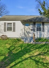 Building Photo - 1008 S 45th St