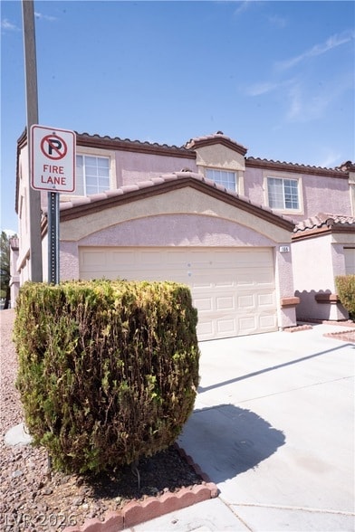 Building Photo - 2524 Adelante Ave