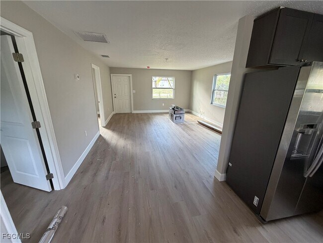 Foto del edificio - 19181 Tangerine Rd