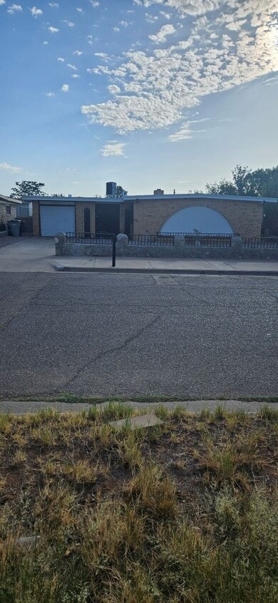 Primary Photo - 10412 Aphrodite Dr