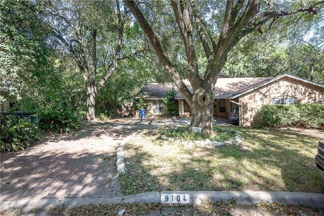 Foto del edificio - 9104 Quail Creek Dr