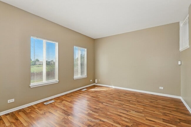 Building Photo - 2260 Rebecca Cir