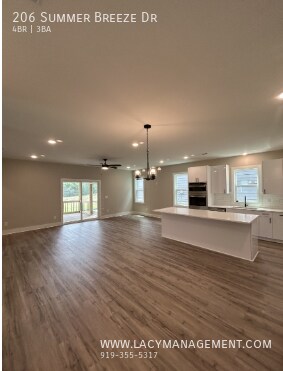Foto del edificio - 206 Summer Breeze Dr