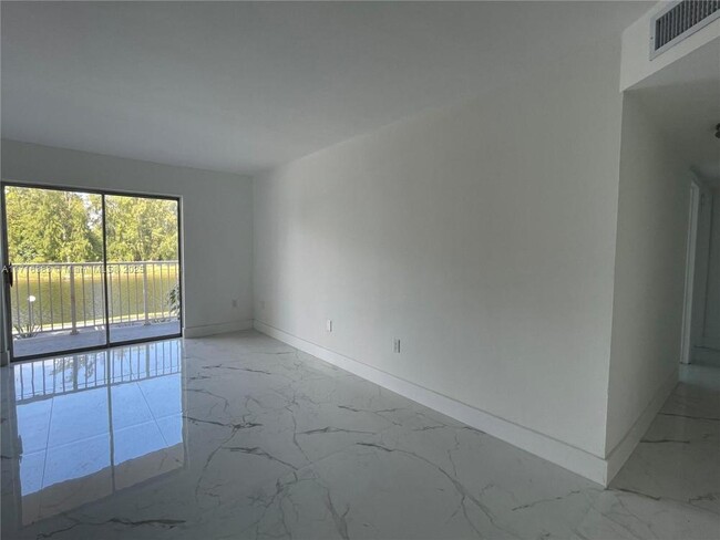 Foto del edificio - 2 bedroom in North Miami Beach FL 33160