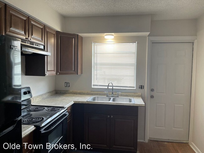 Building Photo - 2 br, 1 bath House - 3032 Martin Street