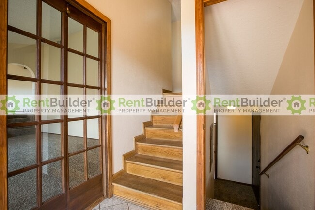 Building Photo - 10 Aspen Rd