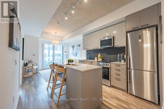 Building Photo - 1808-1808 St Clair Ave W