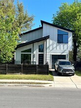 Building Photo - 2306 Canterbury St