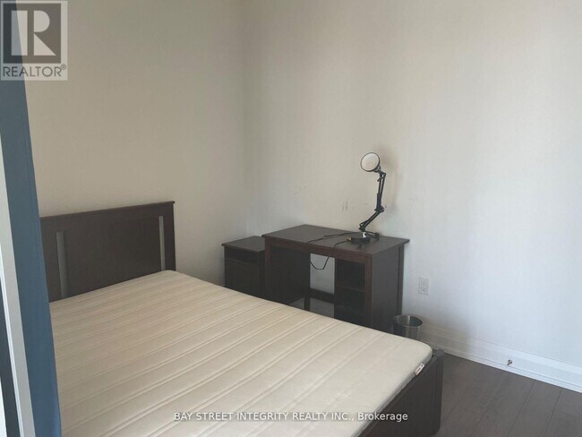 Photo du bâtiment - 77 Mutual St