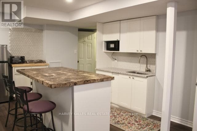 Building Photo - 6028 Camgreen Cir