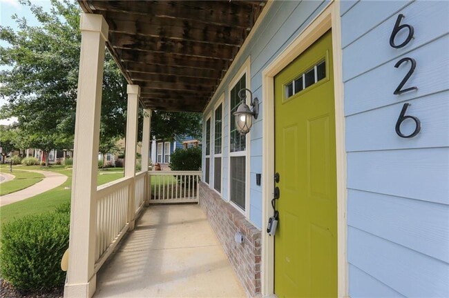 Building Photo - 626 N Tennyson Ln