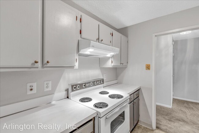 Building Photo - 1 br, 1 bath House - 200 N. Pickett St.  #314