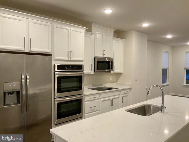 Foto del edificio - 1828 Sag Harbor Ln