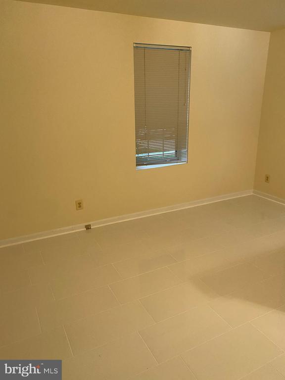 Foto del edificio - 9006 Pickwick Village Terrace