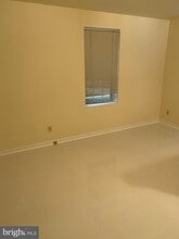 Building Photo - 9006 Pickwick Village Terrace