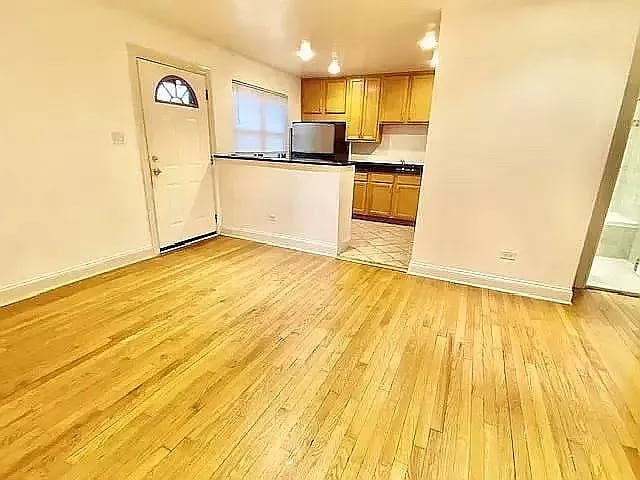 Building Photo - 4416 N Kostner Ave