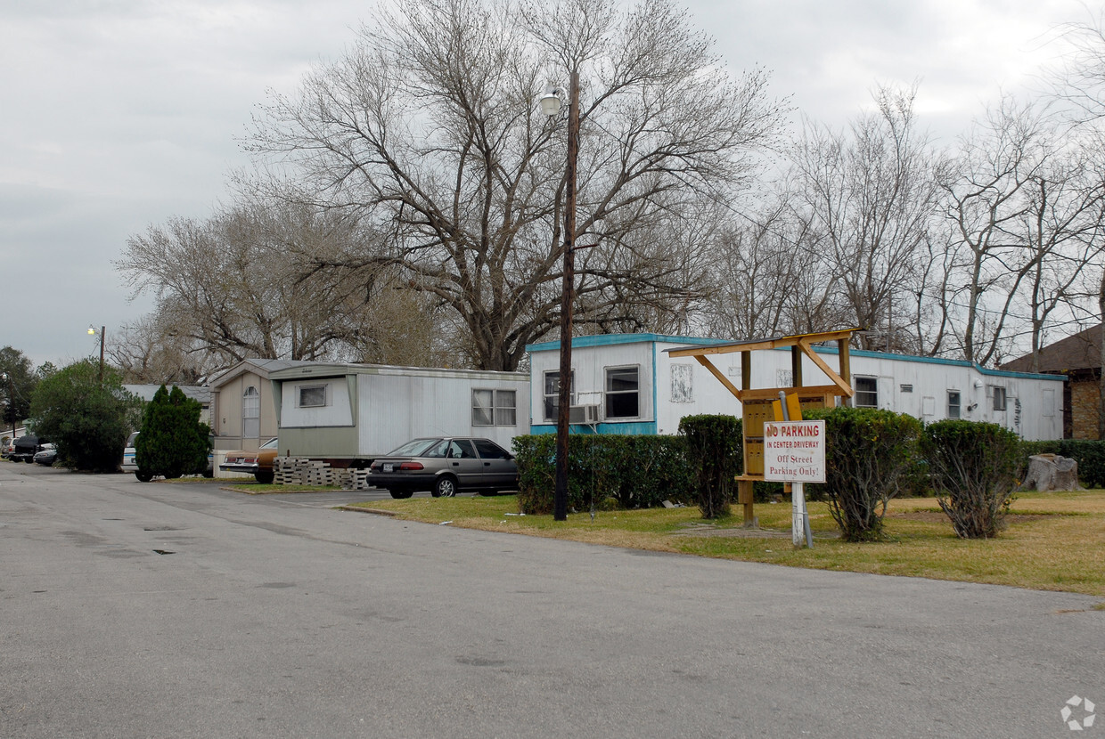 Foto del edificio - Northline Mobile Home Park