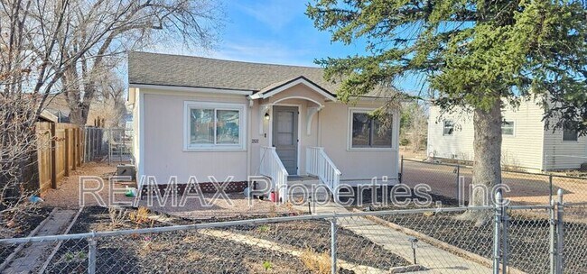 Foto del edificio - 2537 E Monument St