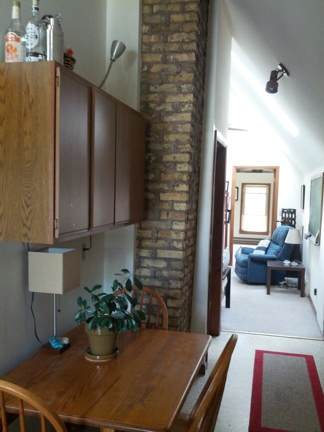 Hall - 3120 N Cambridge Ave