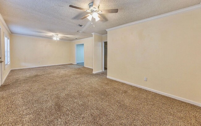 Building Photo - Adorable, Updated 2/1 in Arnett Benson wit...