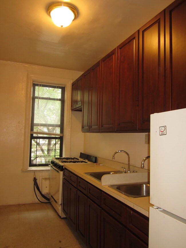 Building Photo - 2617 Newkirk Ave