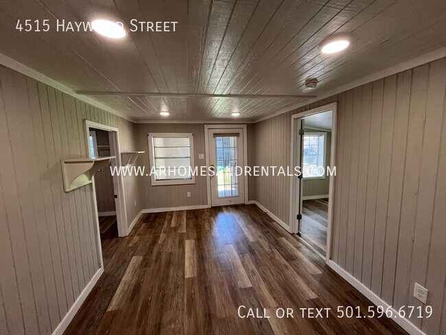 Foto del edificio - 4515 Haywood St