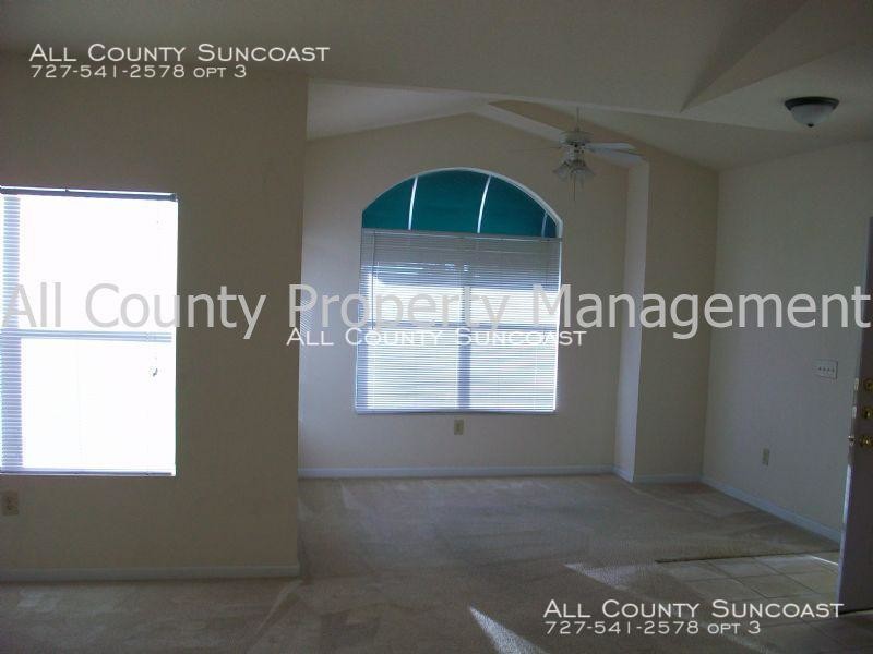 Primary Photo - 8307 Columns Cir
