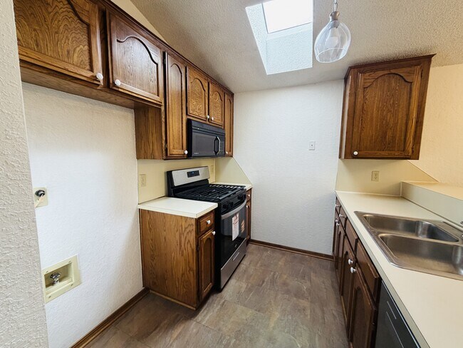 Foto del edificio - 2138 Lonnie Ln