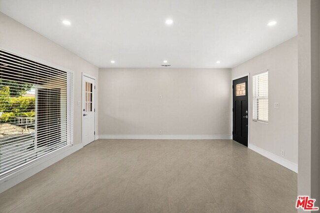 Foto del edificio - 7806 Wellsford Ave