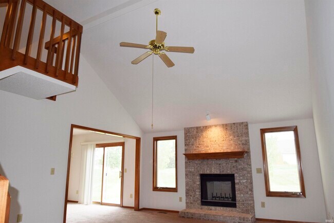 Foto del edificio - 7455 Montclair Dr