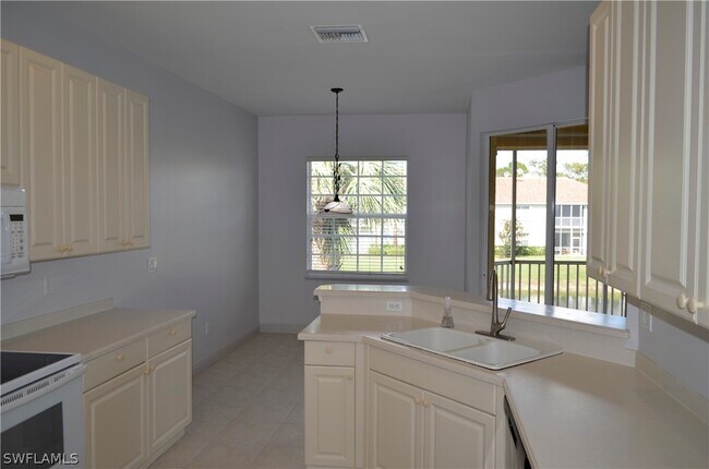 5120 W Hyde Park Ct Unit 203 - 4