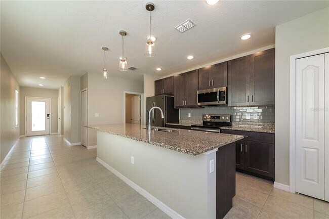 Building Photo - 255 Villavista Ct