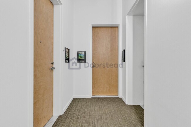 Building Photo - 60 Rausch St