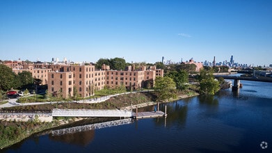 Building Photo - 2751 N Hoyne Ave
