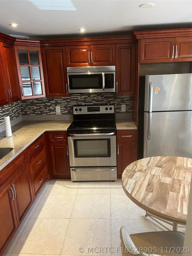 Building Photo - 4301 Martinique Cir