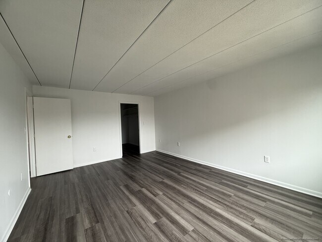 Foto del edificio - 21 Hill Rd