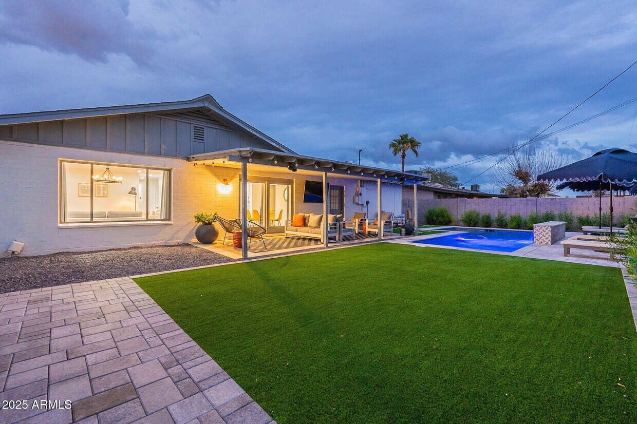 Foto principal - 8725 E Palo Verde Dr