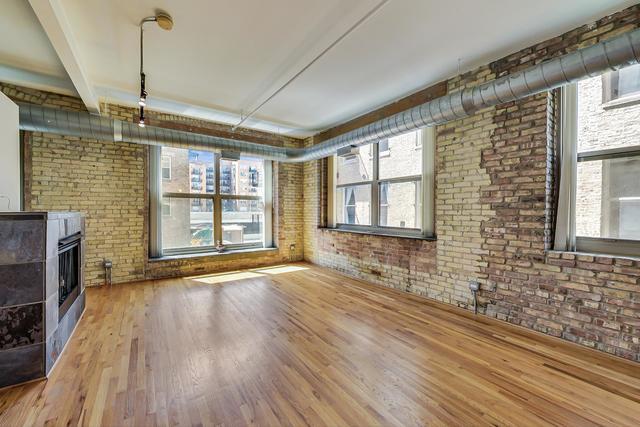 Building Photo - 420 S Clinton St