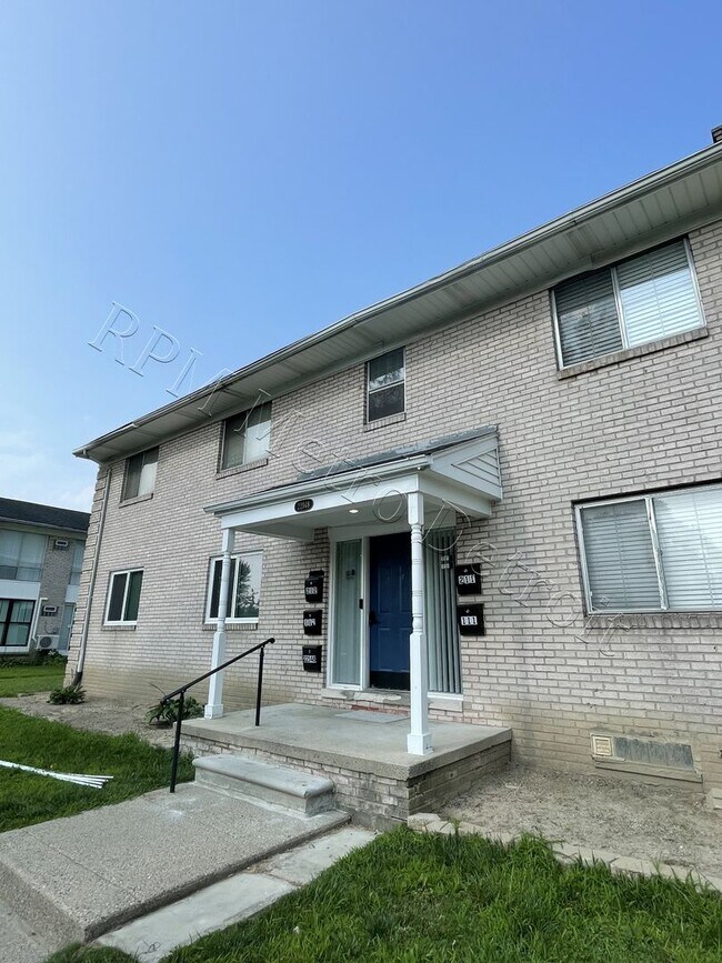 Foto del edificio - 22148 Dante St