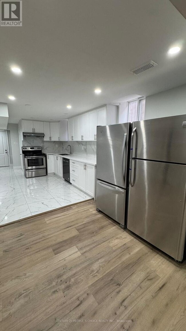 Building Photo - 7 Maywood St