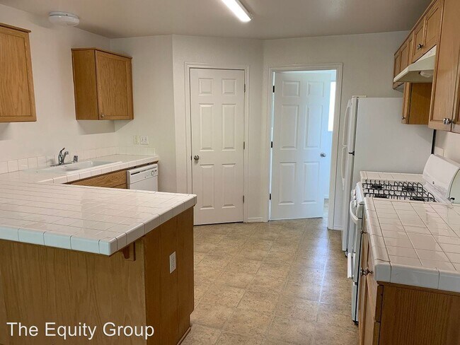 Foto del edificio - 4203-4349 W Walnut Ave