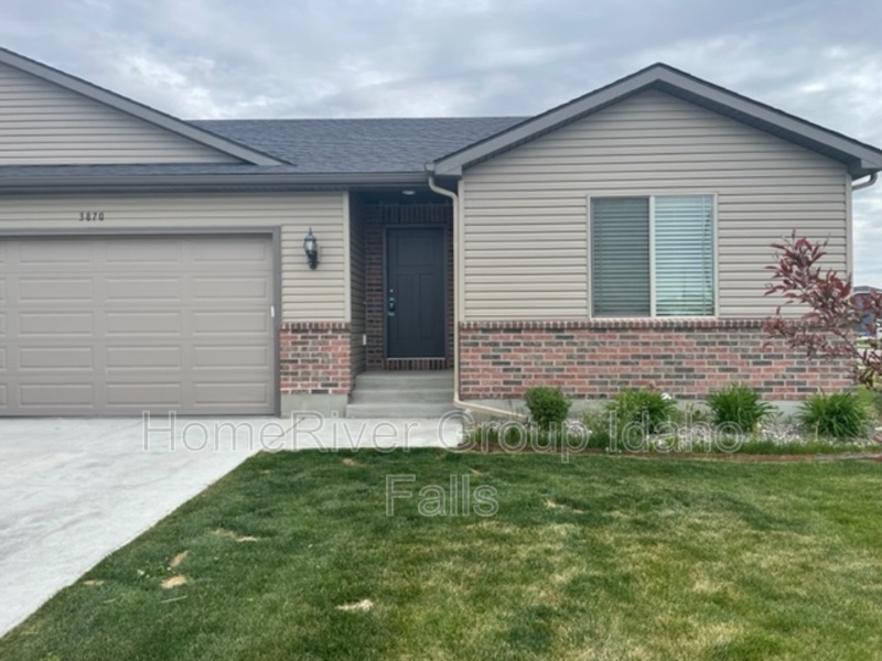 Primary Photo - 3870 Chalet Dr