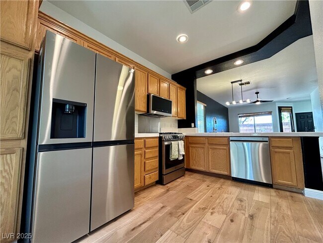 Foto del edificio - 8278 Annual Ridge St