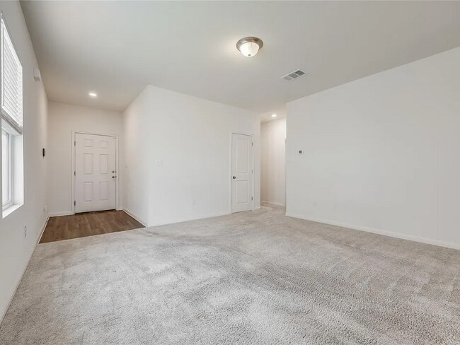 Foto del edificio - 131 Peony Ln.