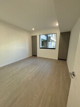 Building Photo - Doran Residences LLC